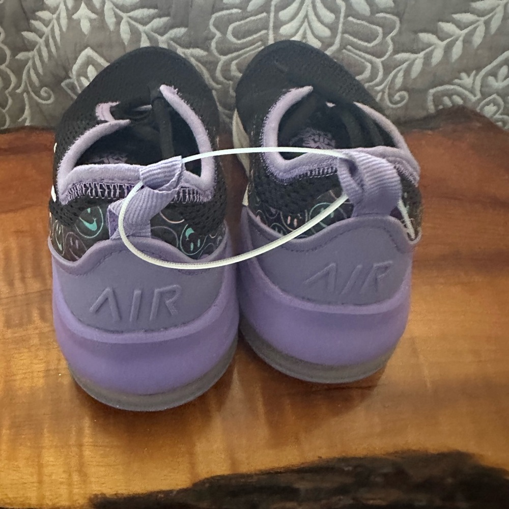 Nike Kids Sneakers Black and Purple - Picture 3 of 5